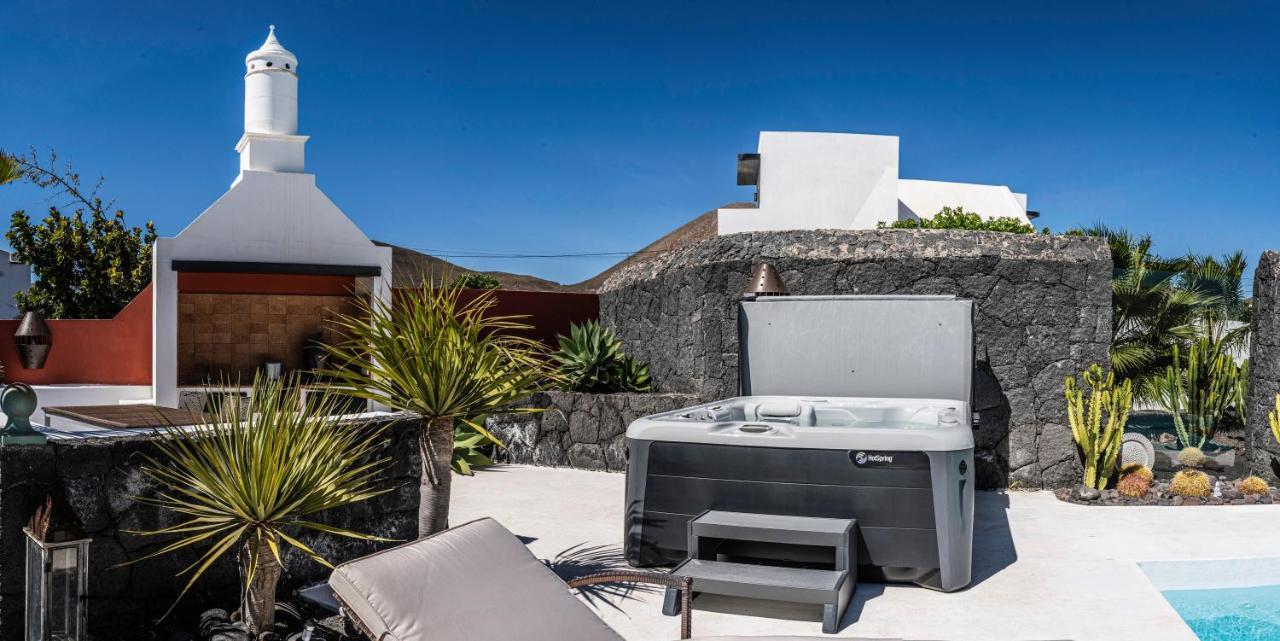 Villa Canis Tías Exterior foto